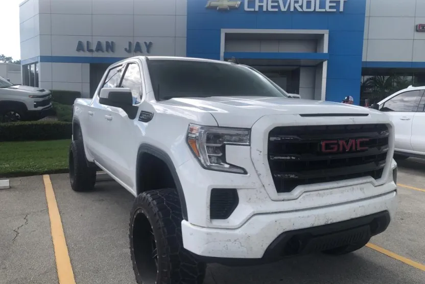2019 Gmc Sierra 1500 SLE photo 1