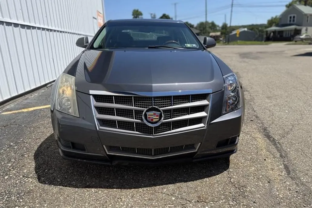 2011 Cadillac CTS Luxury photo 1