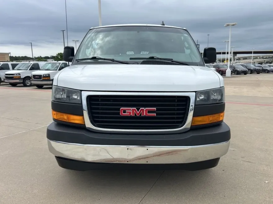 2023 Gmc Savana Cargo 2500 photo 1