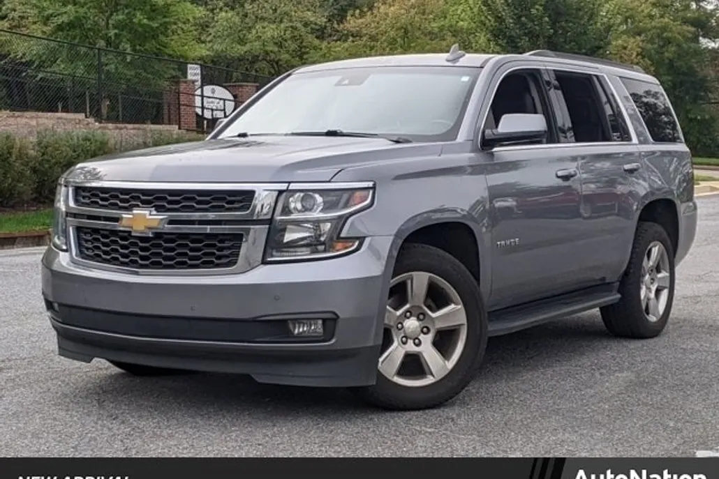 2019 Chevrolet Tahoe LT photo 1