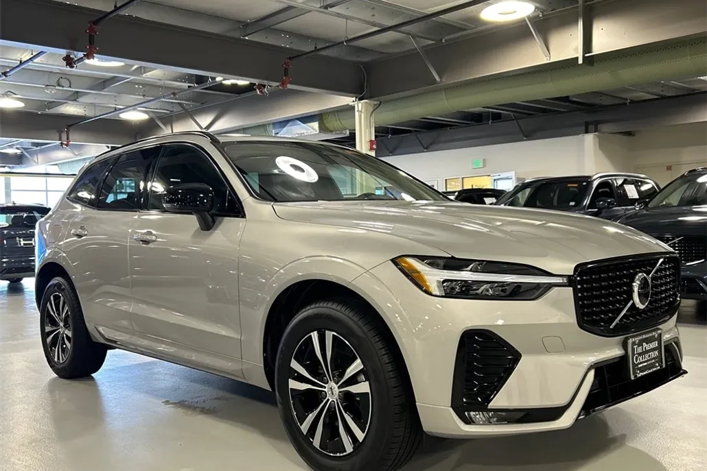 2024 Volvo XC60 B5 Core photo 1