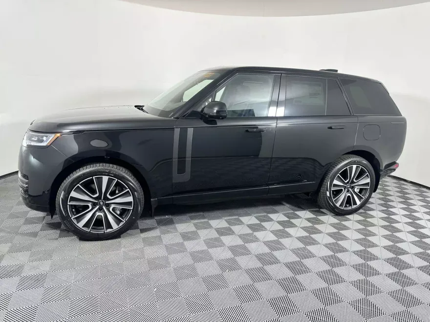 2025 Land Rover Range Rover SE photo 1