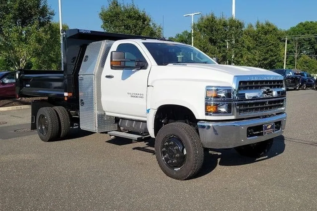 2024 Chevrolet Silverado 5500HD Work Truck photo 1