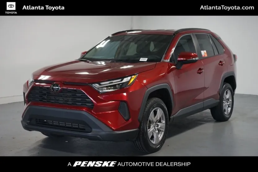 2023 Toyota RAV4 XLE photo 1