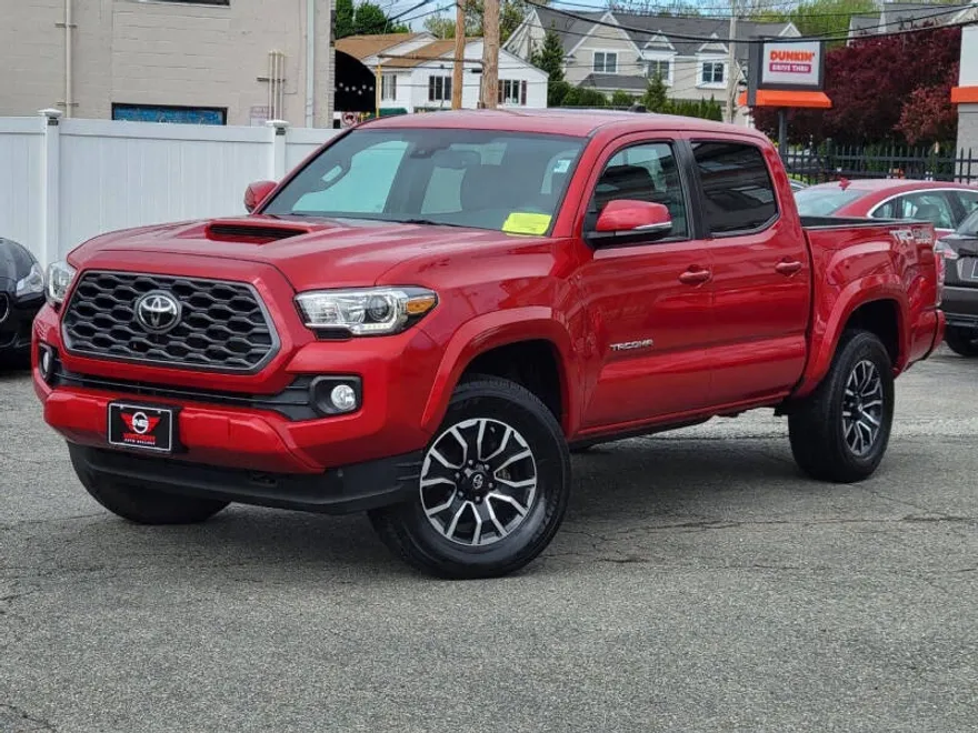 2020 Toyota Tacoma TRD Sport photo 1