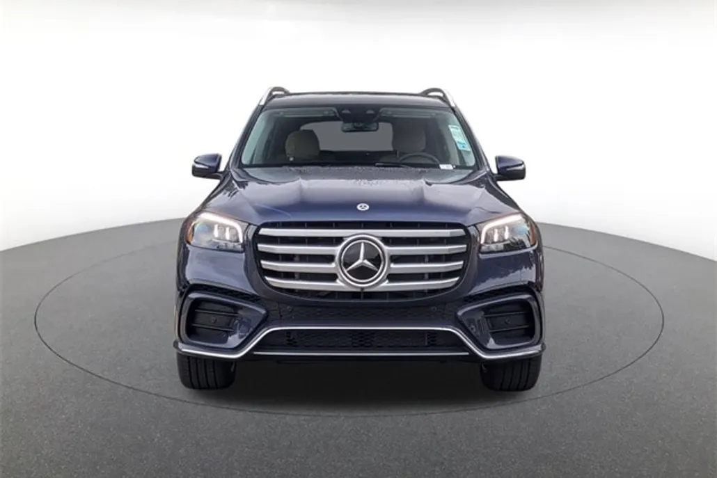 2026 Mercedes Benz GLS 450 4MATIC photo 1