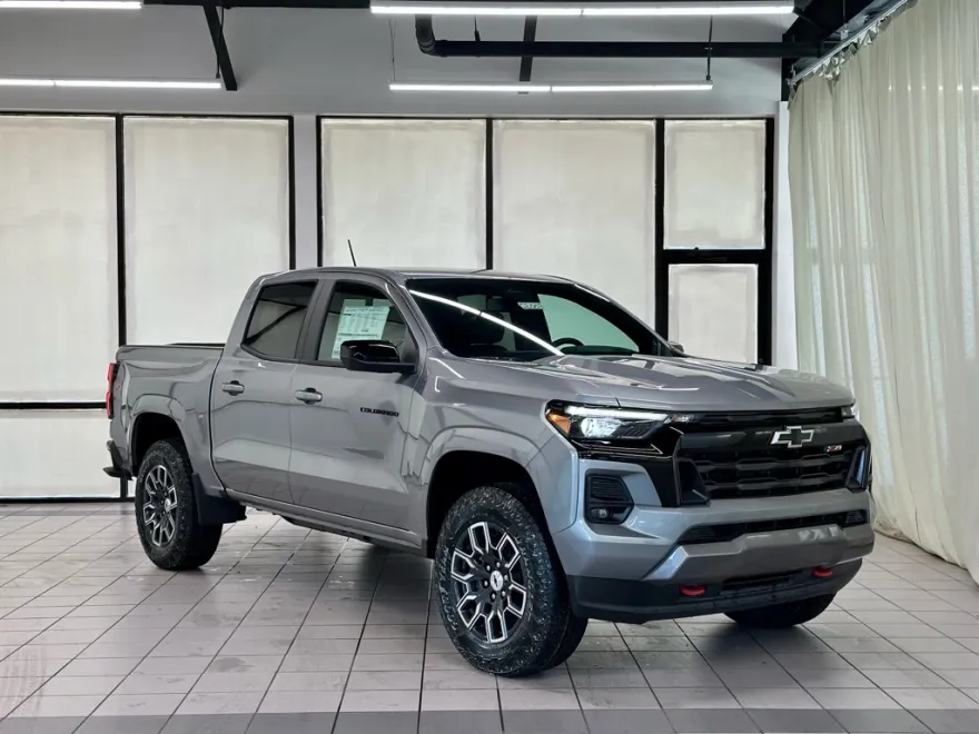 2026 Chevrolet Colorado Z71 photo 1