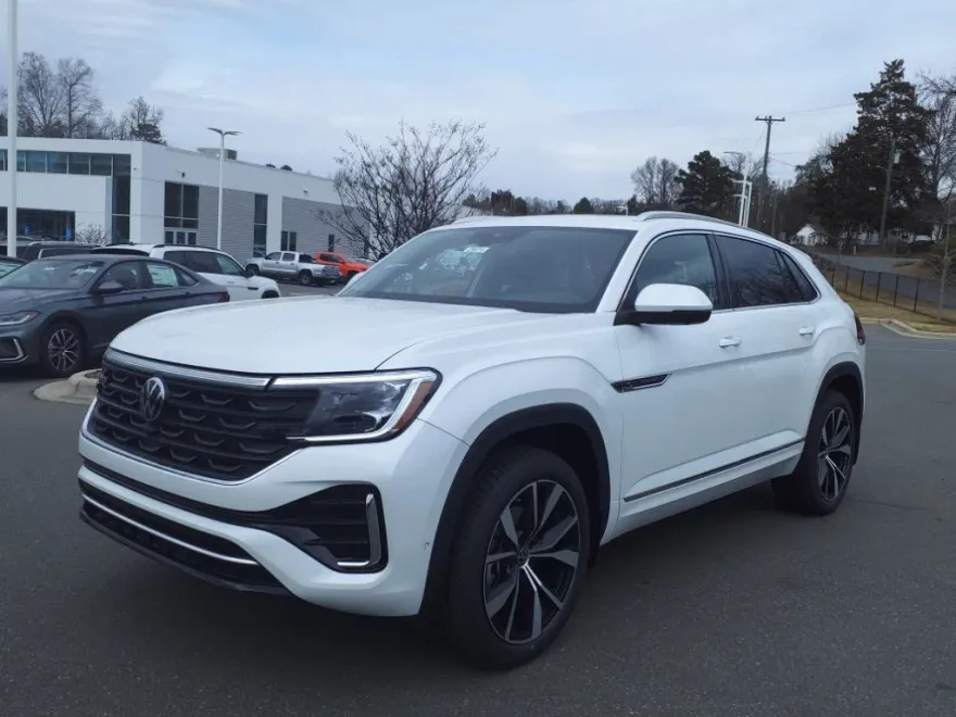 2025 Volkswagen Atlas Cross Sport SEL Premium R-Line photo 1