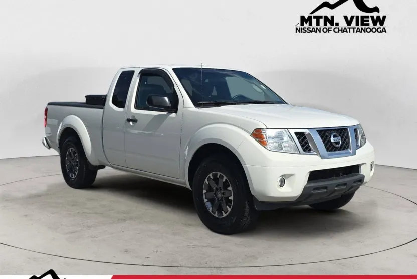 2015 Nissan Frontier Desert Runner photo 1