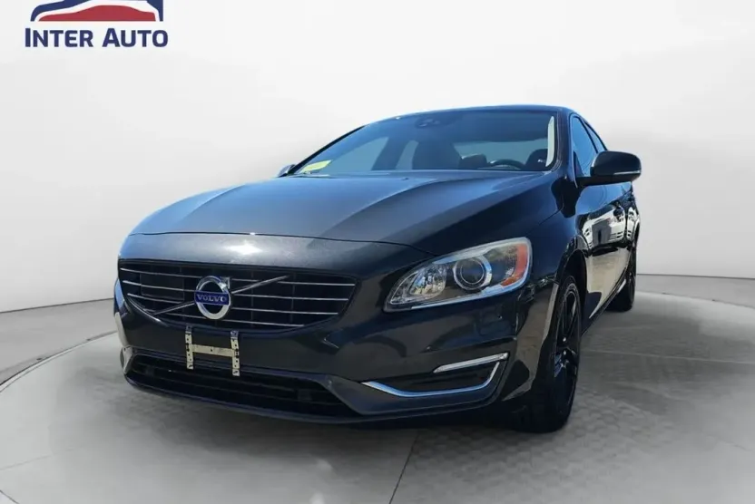 2015 Volvo S60 T5 Platinum photo 1