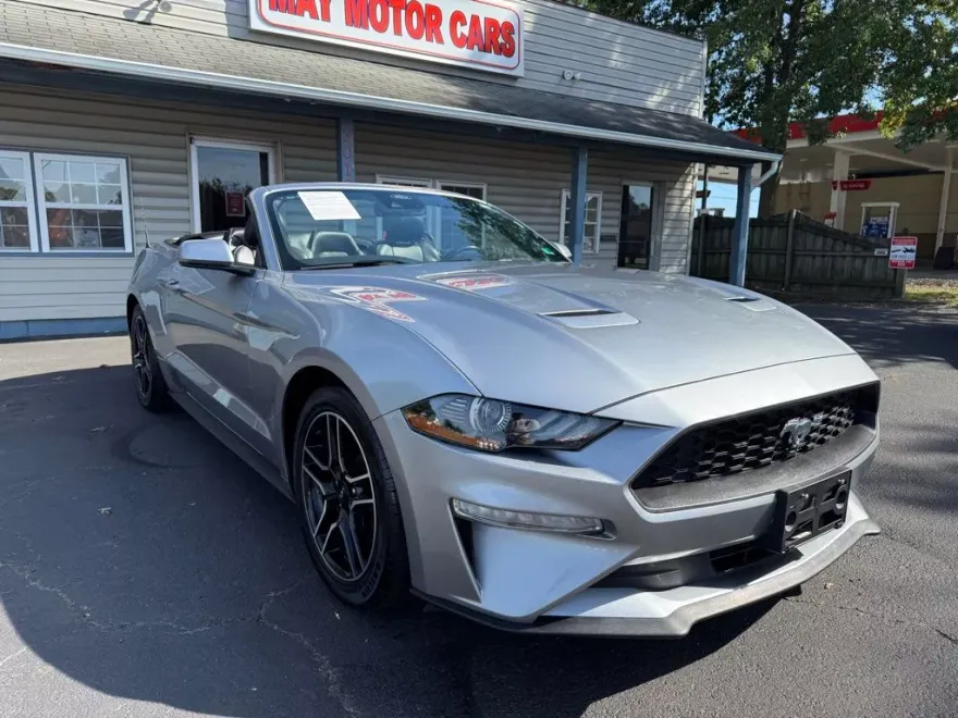 2022 Ford Mustang EcoBoost photo 1