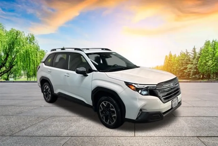 2025 Subaru Forester Premium photo 1