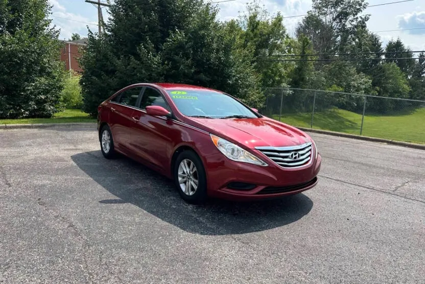 2012 Hyundai Sonata GLS photo 1