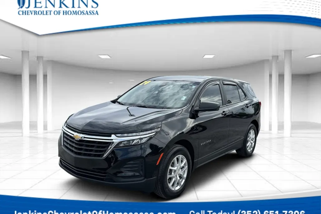 2024 Chevrolet Equinox LS photo 1