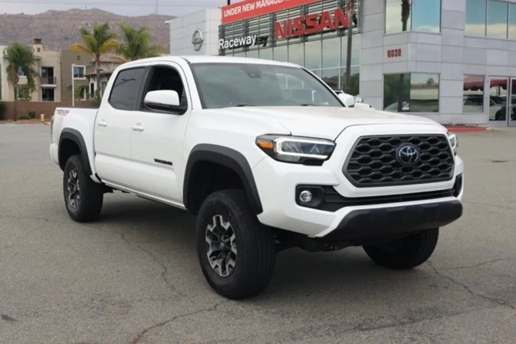 2022 Toyota Tacoma TRD Off-Road photo 1