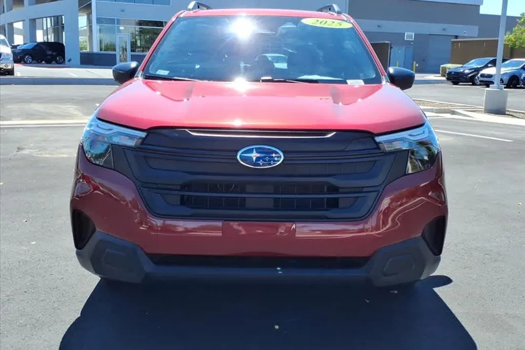 2025 Subaru Forester photo 1