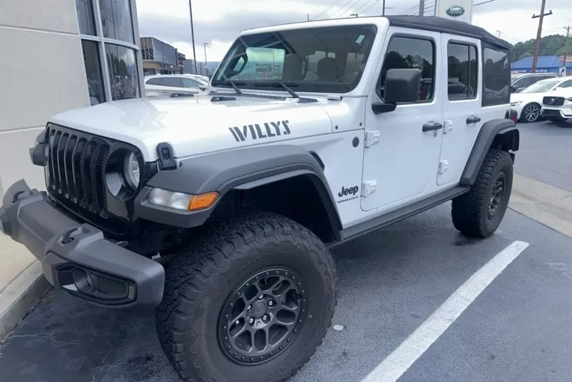 2023 Jeep Wrangler Willys photo 1