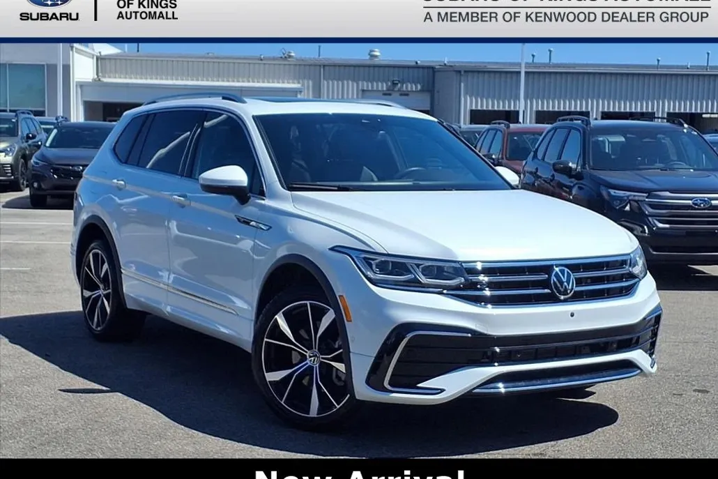 2024 Volkswagen Tiguan SEL R-Line Black photo 1