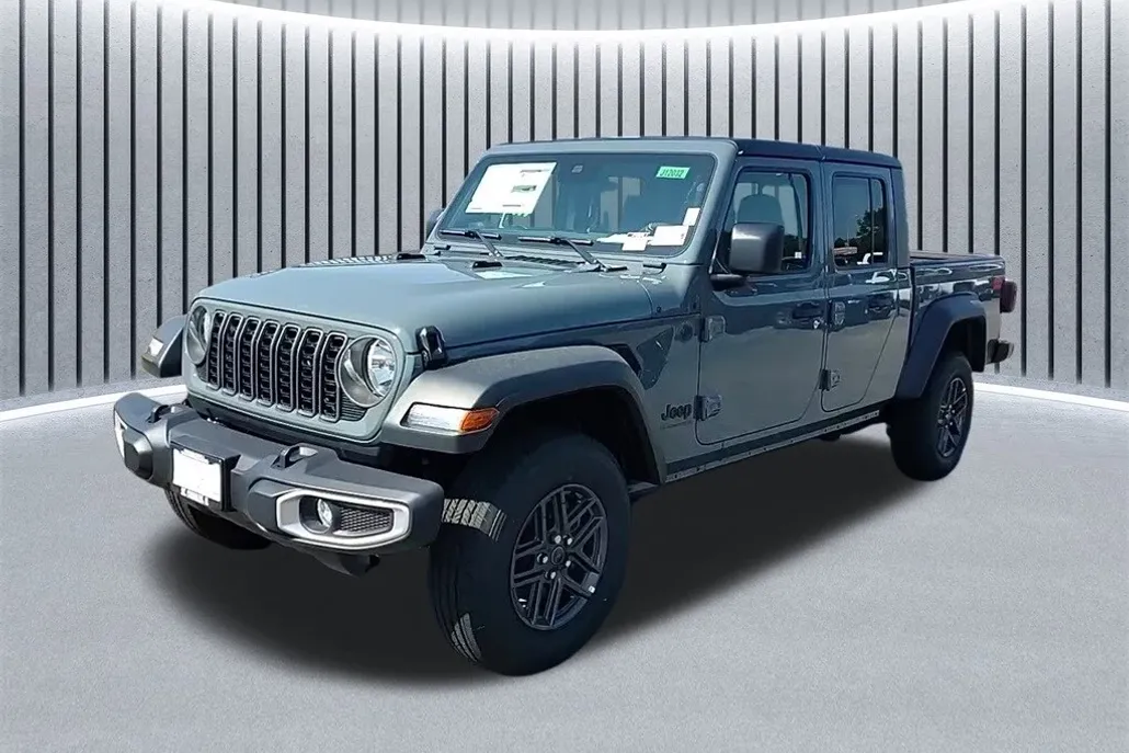 2025 Jeep Gladiator Sport S photo 1