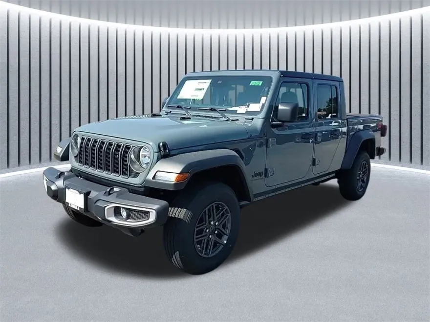 2025 Jeep Gladiator Sport S photo 1