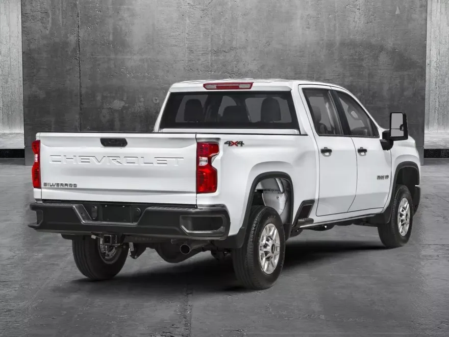 2025 Chevrolet Silverado 2500HD LT photo 2
