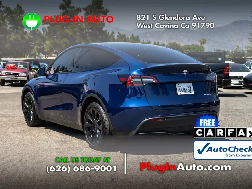 2024 Tesla Model Y Long Range photo 1