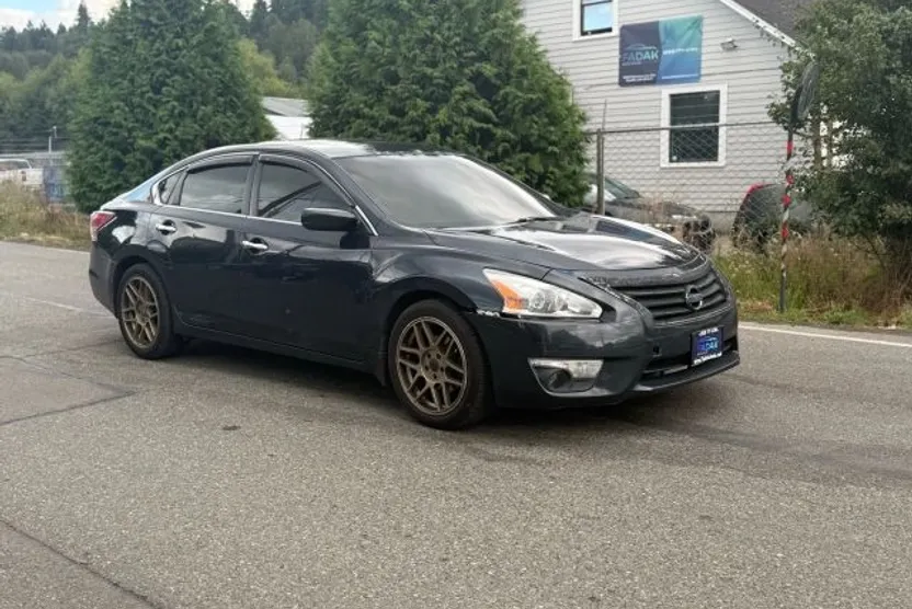 2013 Nissan Altima 3.5 SL photo 1