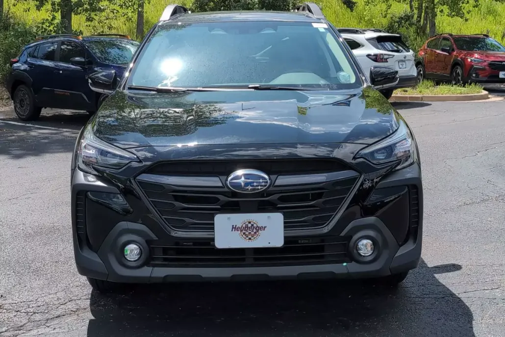 2025 Subaru Outback Premium photo 1
