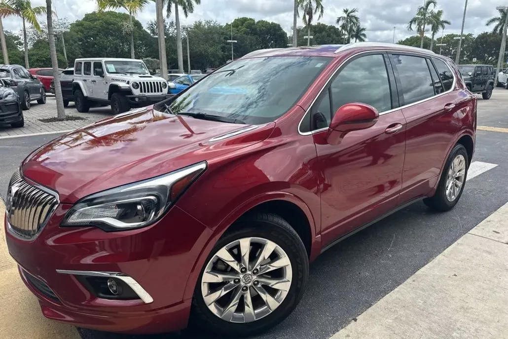 2017 Buick Envision Essence photo 1