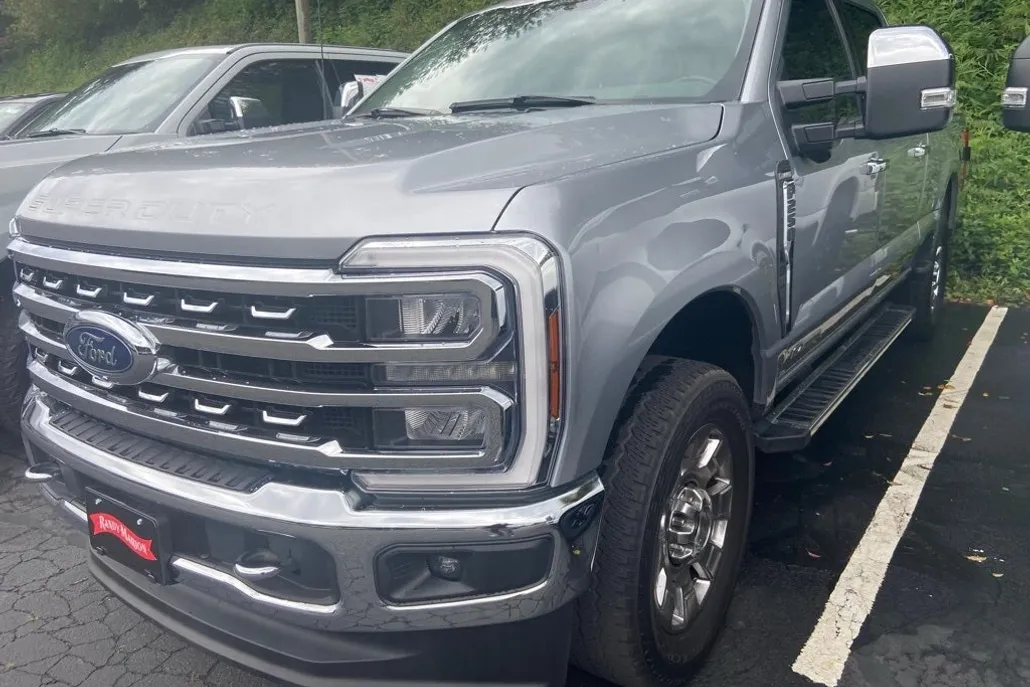 2024 Ford F-250 photo 1