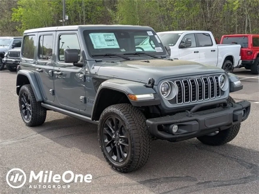 2025 Jeep Wrangler 4xe Sahara photo 1