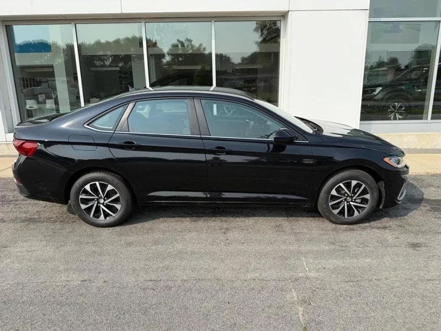2025 Volkswagen Jetta 1.5T S photo 1