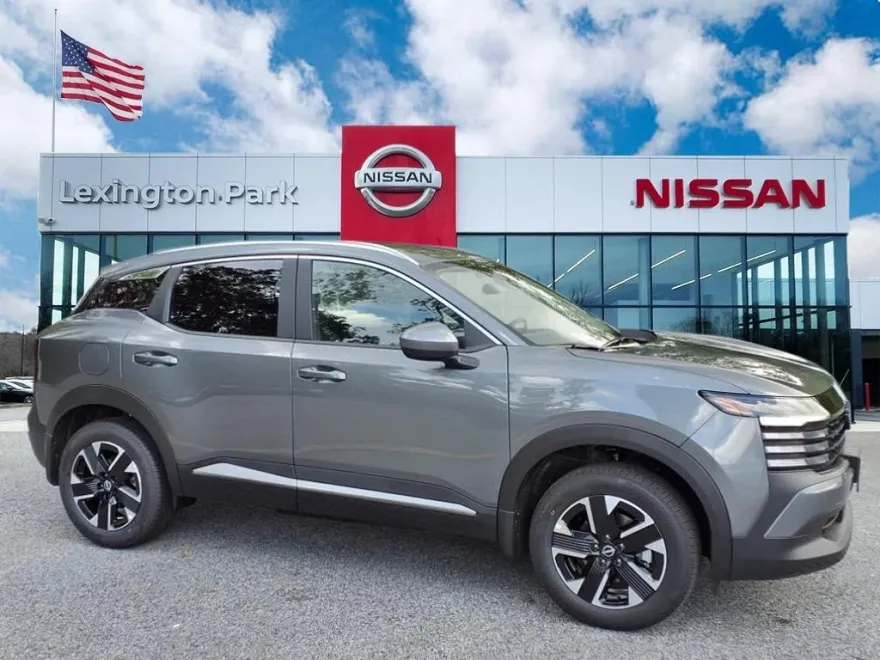 2025 Nissan Kicks SV photo 1
