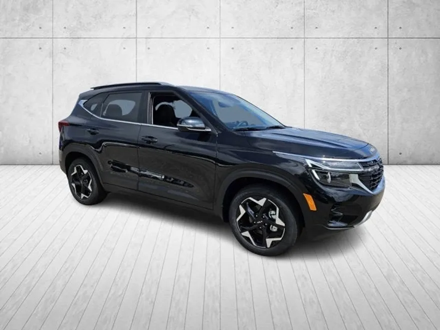 2025 Kia Seltos EX photo 1