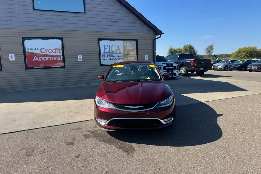 2015 Chrysler 200 C photo 1