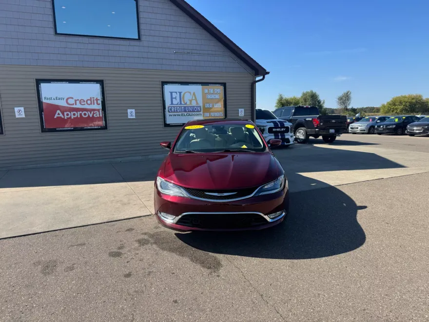 2015 Chrysler 200 C photo 1