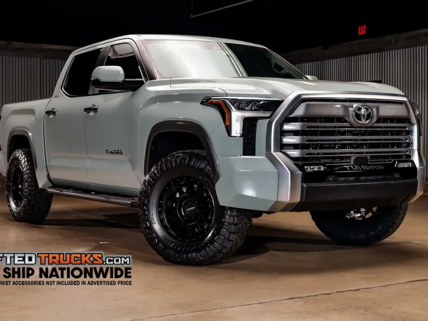 2025 Toyota Tundra Limited photo 1