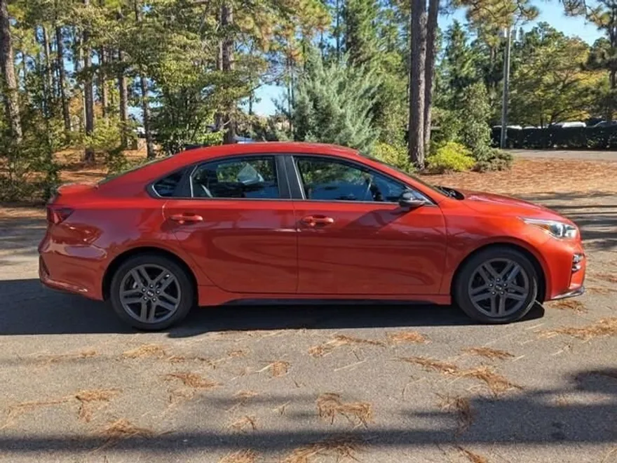 2021 Kia Forte GT-Line photo 1