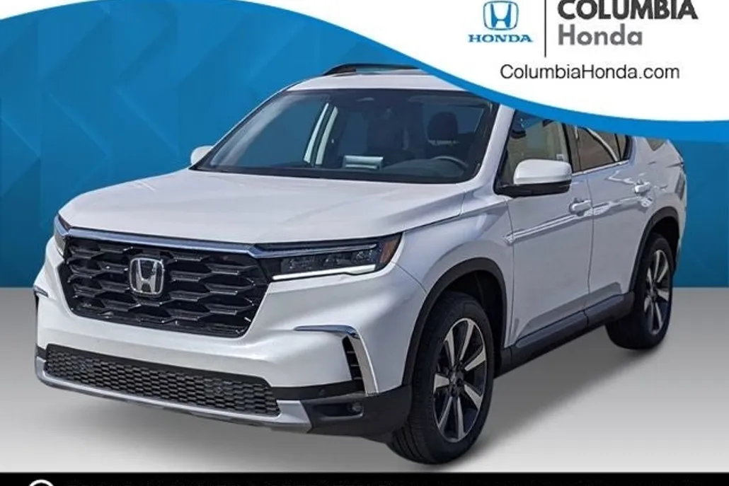 2025 Honda Pilot Touring photo 1