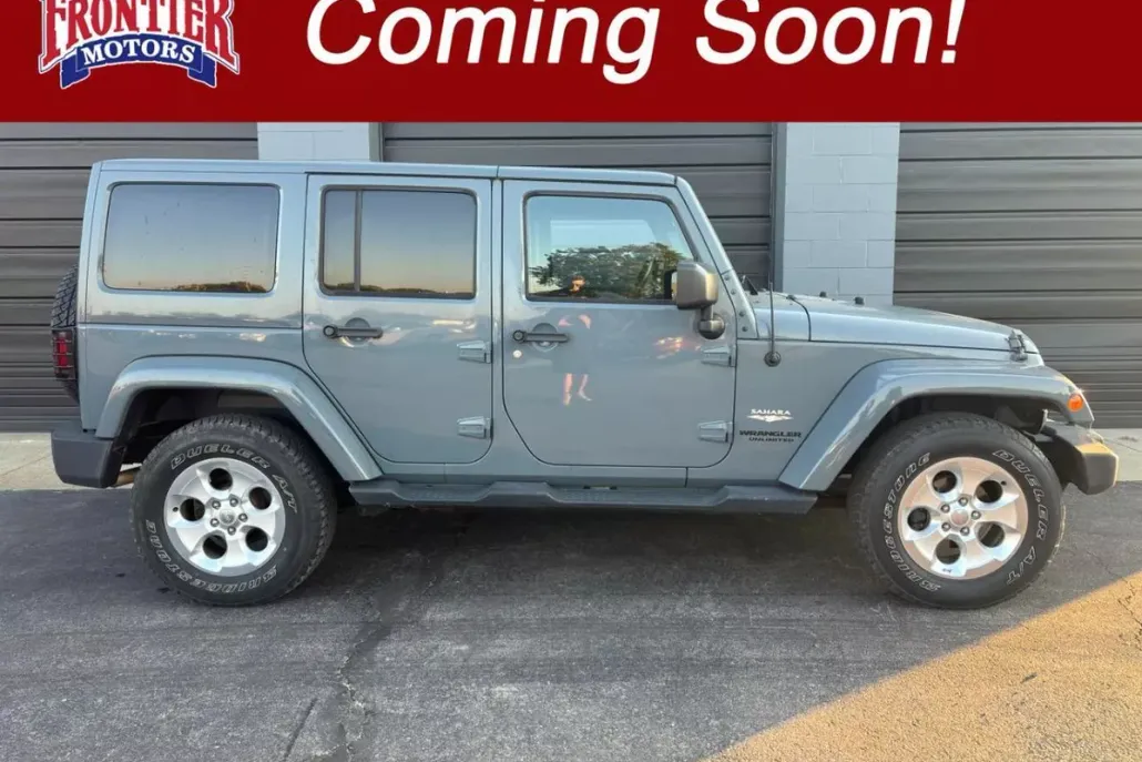 2015 Jeep Wrangler Unlimited Sahara photo 1