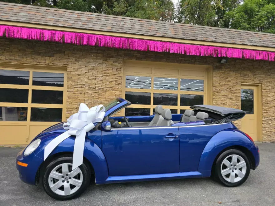 2007 Volkswagen Beetle 2.5L Convertible photo 1