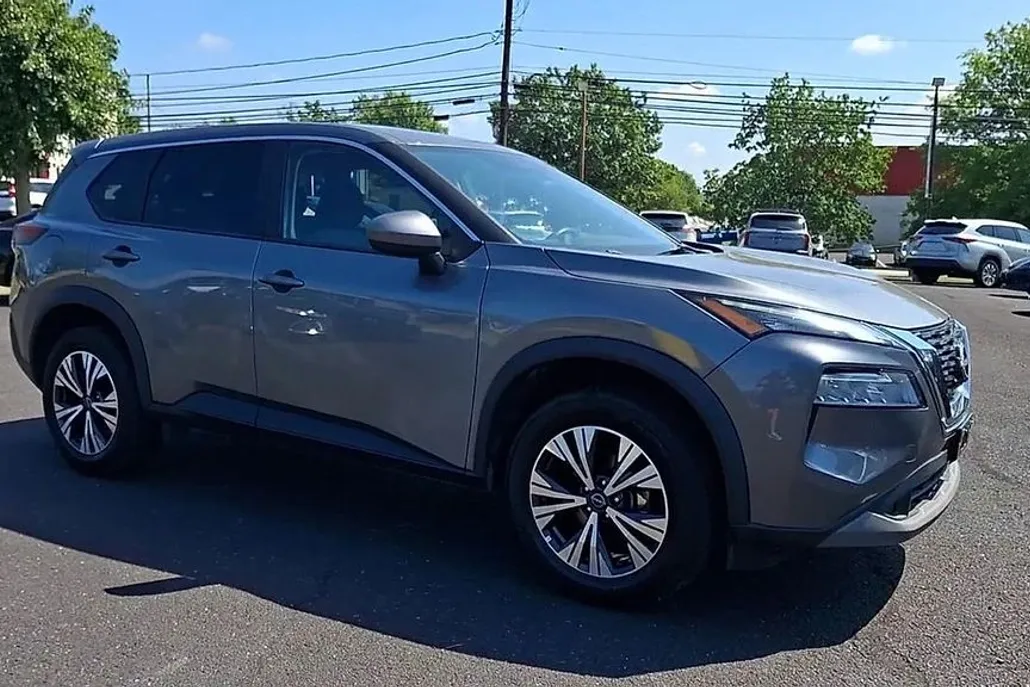 2023 Nissan Rogue SV photo 1