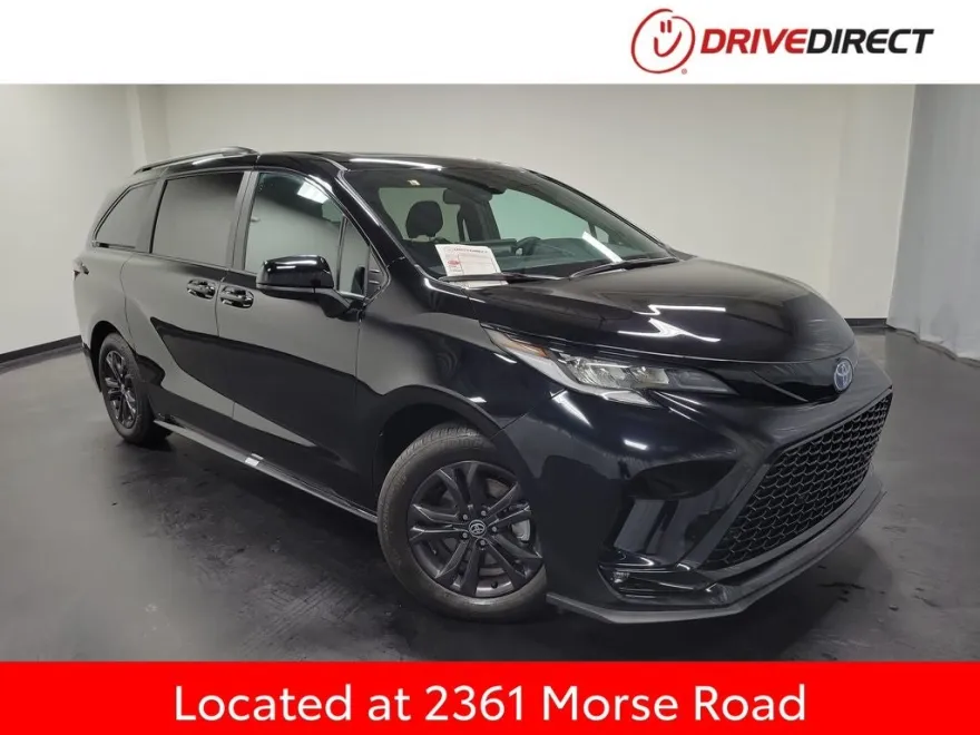 2025 Toyota Sienna XSE photo 1