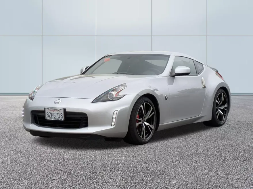 2020 Nissan 370Z Sport Touring photo 1
