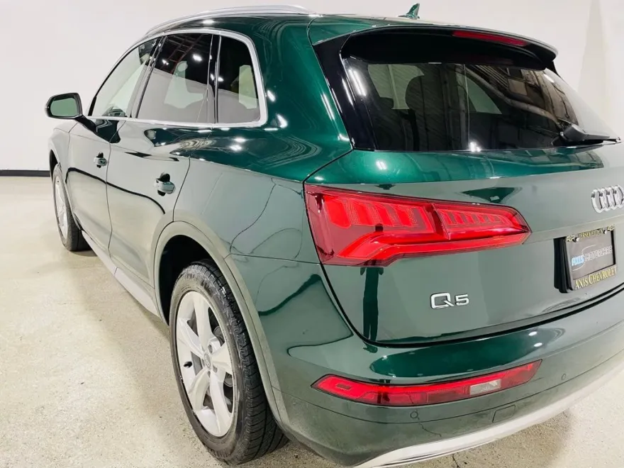 2020 Audi Q5 Premium Plus 45 TFSI S line photo 13