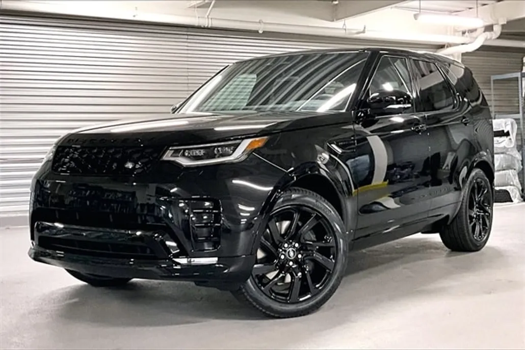 2025 Land Rover Discovery SE photo 1