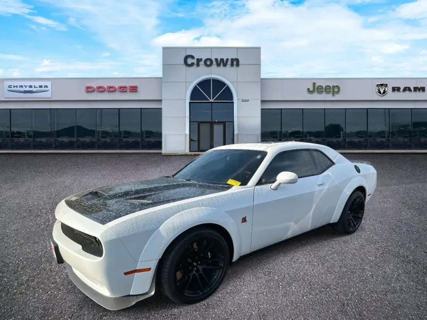 2023 Dodge Challenger R/T Scat Pack Widebody photo 1