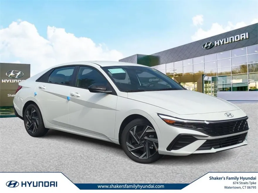 2025 Hyundai Elantra SEL Sport photo 1