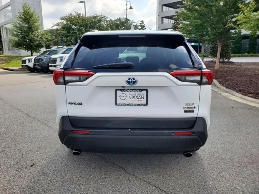2022 Toyota RAV4 Hybrid XLE photo 1