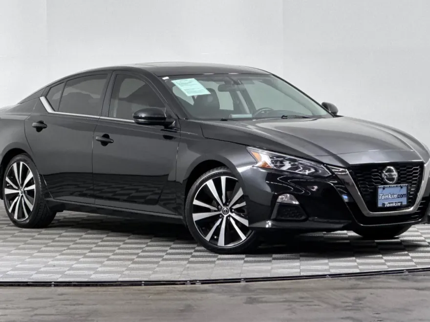 2019 Nissan Altima 2.5 SR photo 1